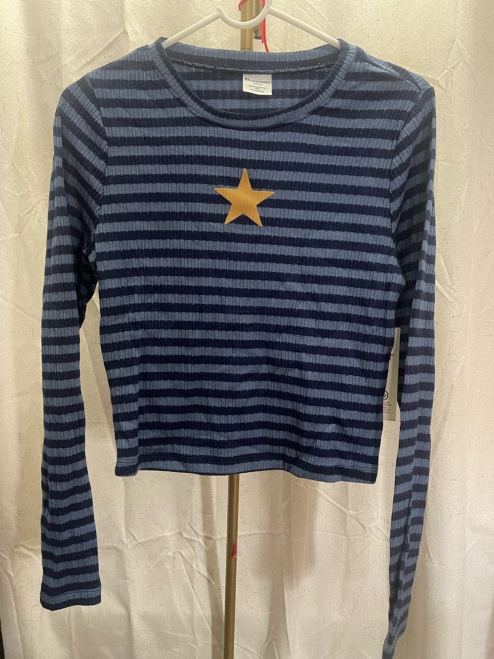 No Boundaries Navy & Light Blue Striped Star Crewneck Top